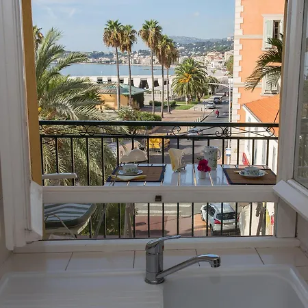 Lejlighed Joli 2p A Avec Vue Sur Et Terrasse - Fr-1-196-187 *