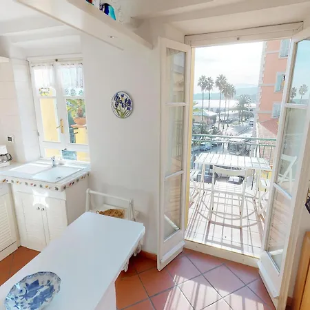 Apartment Grand 2p A Avec Terrasse Et Wifi - Fr-1-196-187