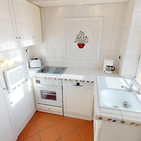 Joli 2p A Avec Vue Sur Et Terrasse - Fr-1-196-187 Lejlighed Menton